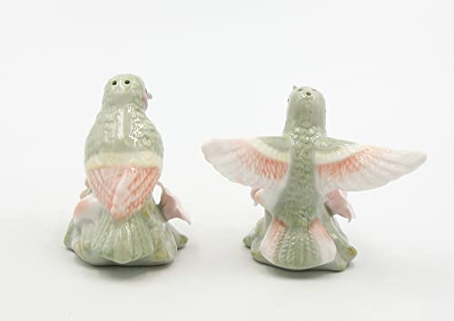  SS-CG-96228 Green Hummingbirds With Multi-Colored Wings Salt And Pepper Shakers, 3 1/8'' X 2 1/4'' X 21/2''h