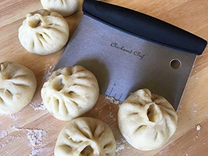  Dough Scraper - Stainless Steel Kitchen Bench Scraper, Icing Smoother & Food Chopper - Pizza, Vegetable And Pastry Cutter W/Protective Plastic Cover﻿