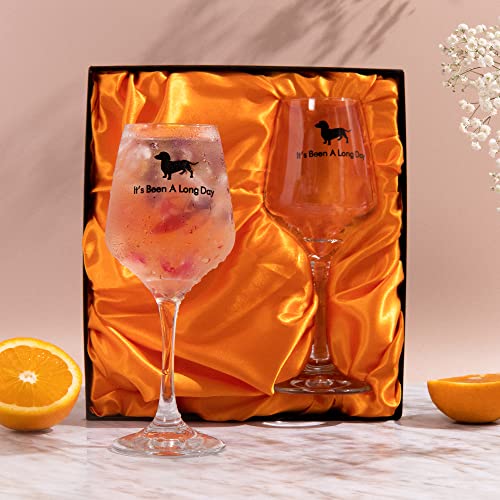  Dachshund Gifts Set With 2 Dachshund Wine Glasses And Weenie Dog Ice Cube Tray, Perfect For The Weiner Dog Lover - Gift Box (Black)
